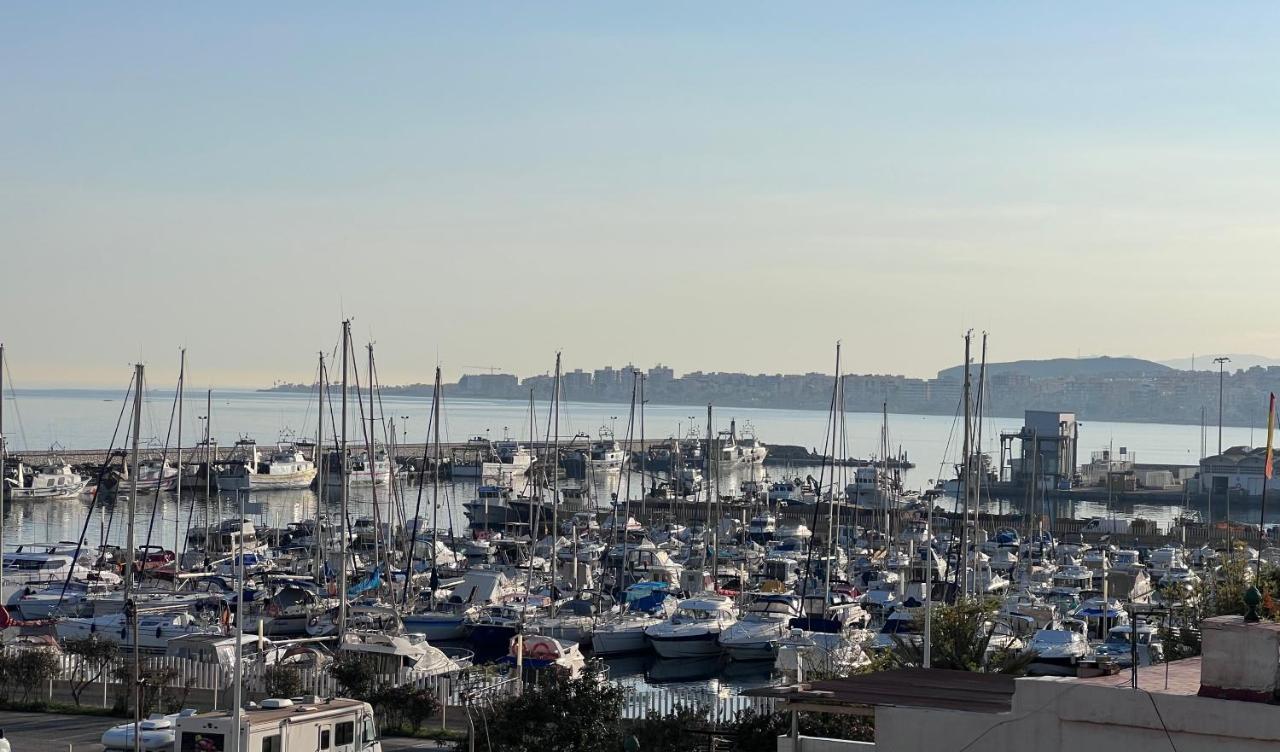 Apartamentos La Caleta Caleta de Vélez Eksteriør billede